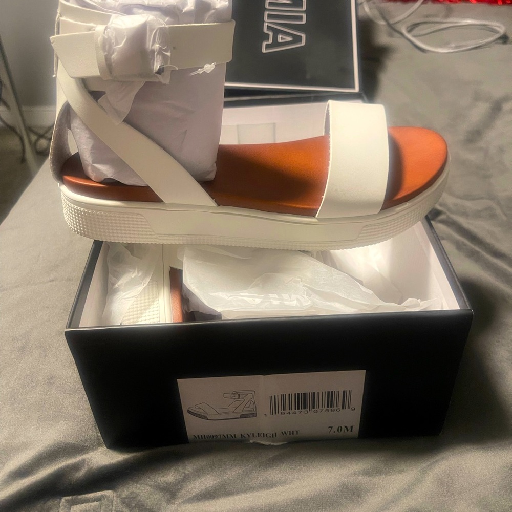 Mia Sandal